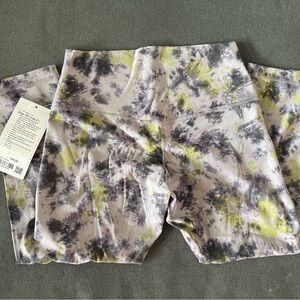 NWT Lululemon align crop 21”.  Size 10